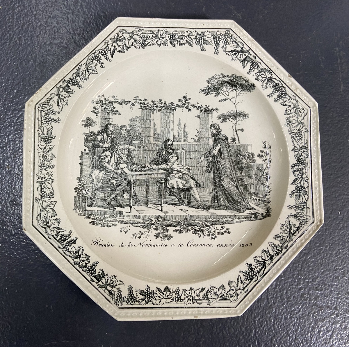 Creil, série de 9 assiettes en faïence XIX-photo-4