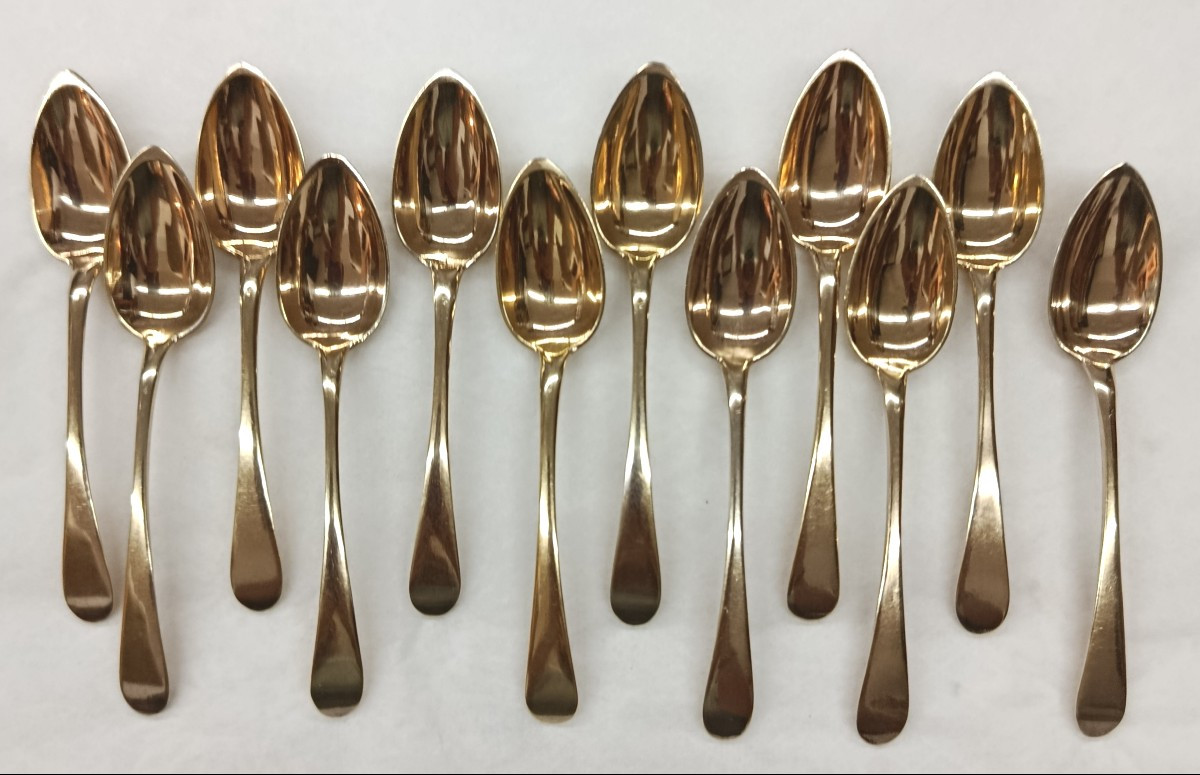 12 petites cuillères en argent vermeillé début XIX