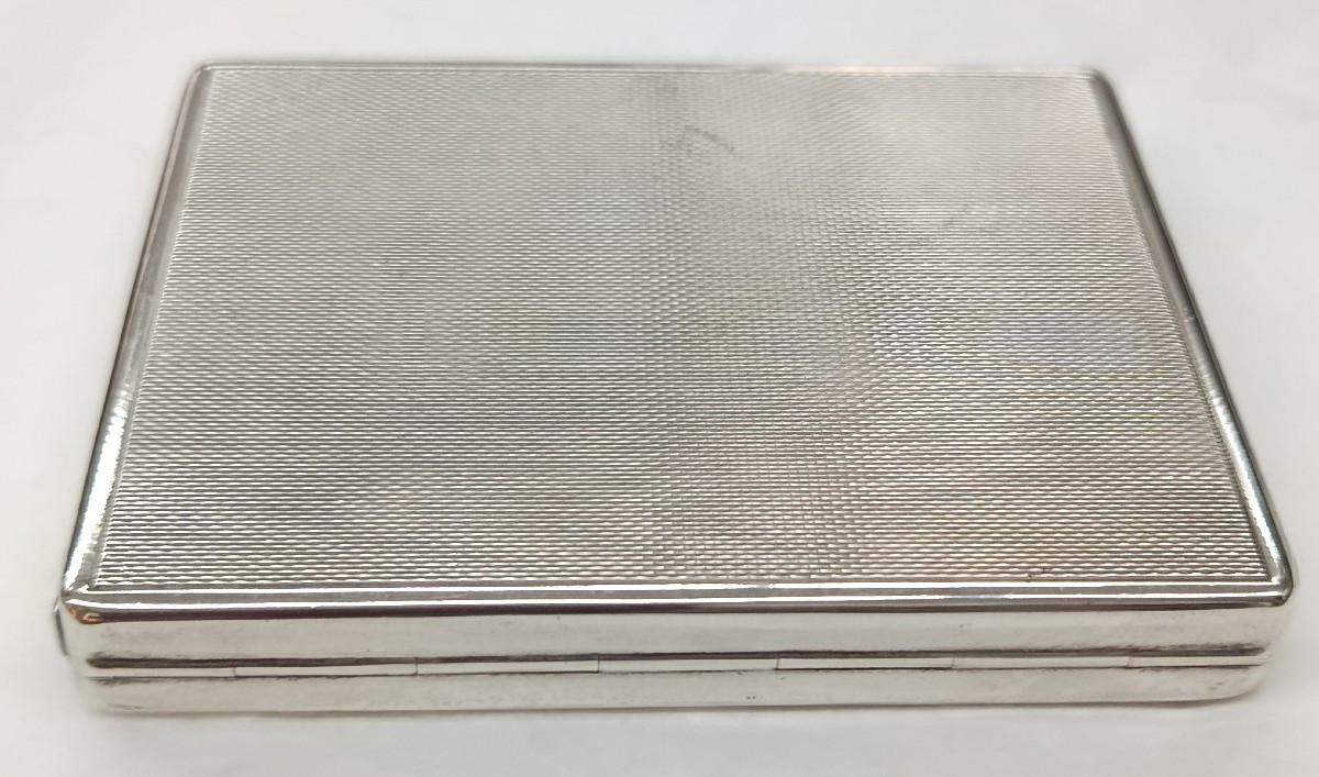 Boite à cigarettes en Argent gravé  A 835-photo-3