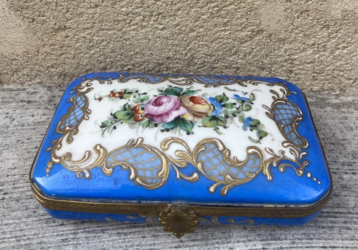 Boîte en porcelaine de Paris-photo-2