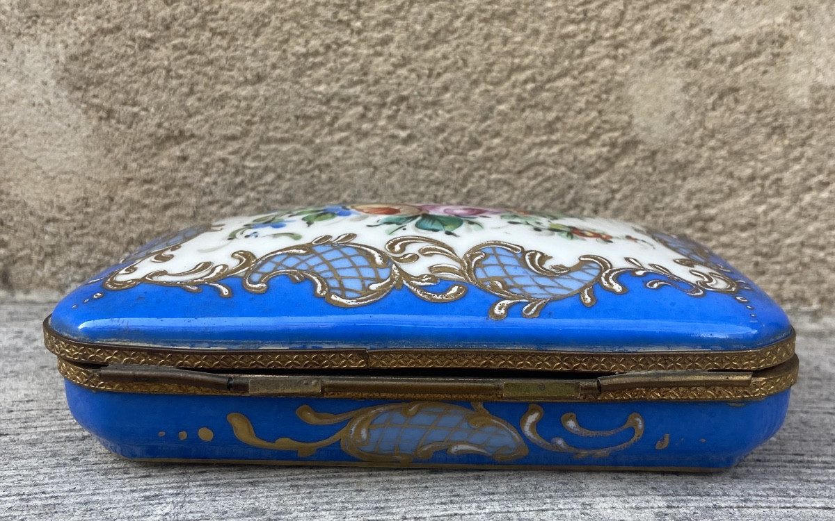 Boîte en porcelaine de Paris-photo-2