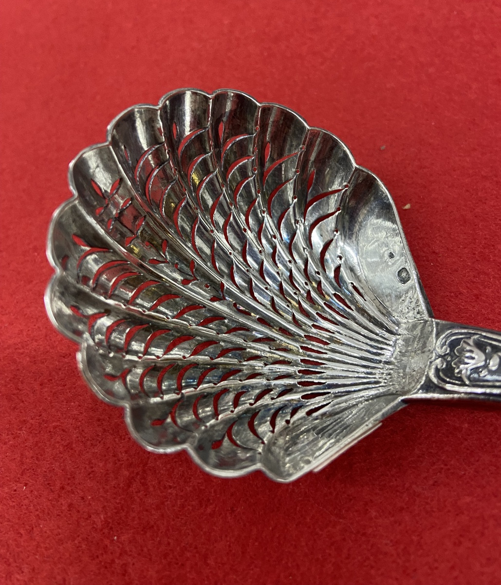 Silver Shaker With Minerva Hallmark-photo-2