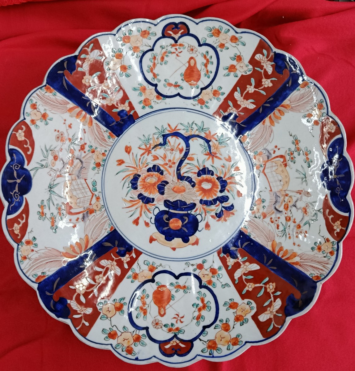 Porcelain Dish With Imari Decoration, Japan, 19th Century