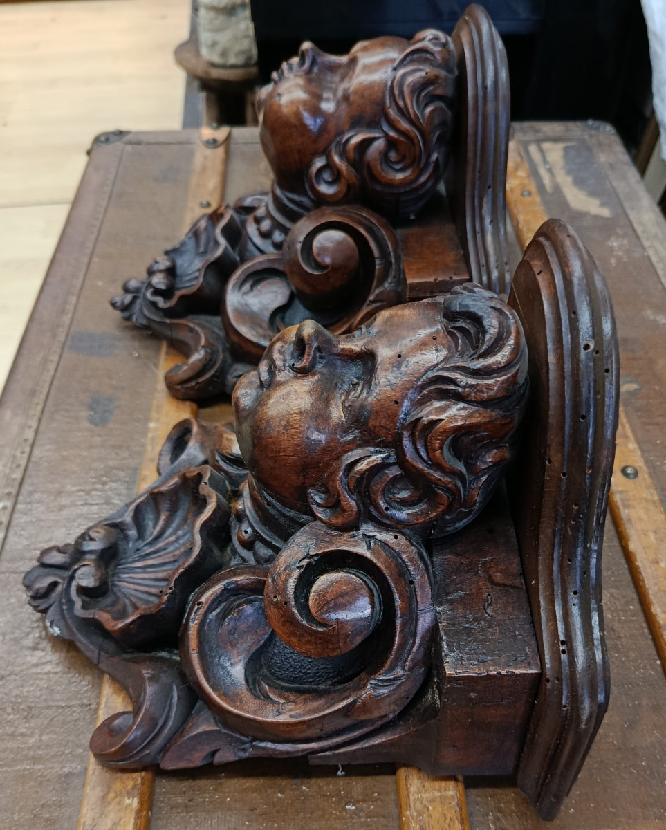 Pair Of Wooden Wall Sconces With Cherub And Shell Motifs-photo-1