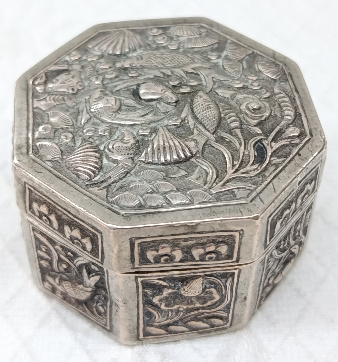 Silver Hexagonal Box China XIX-photo-3