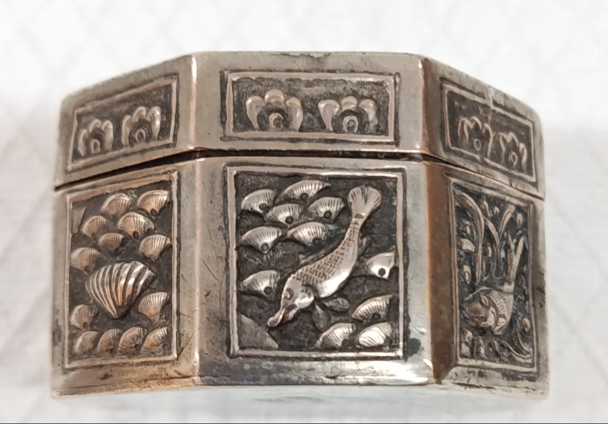 Silver Hexagonal Box China XIX-photo-2