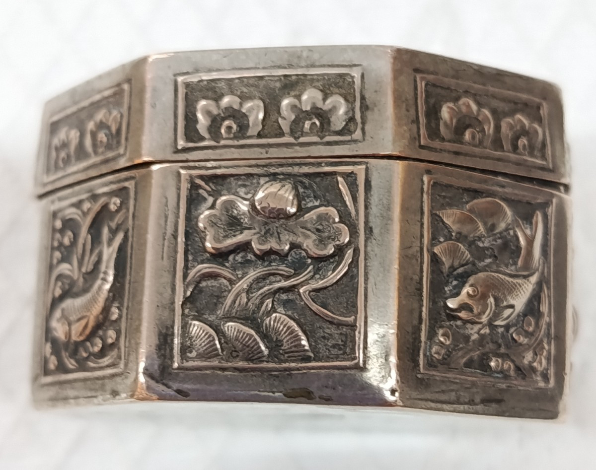 Silver Hexagonal Box China XIX-photo-3