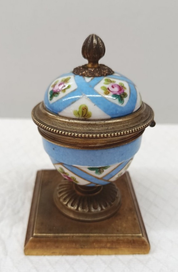 Encrier en bronze et porcelaine de Paris XIX-photo-4