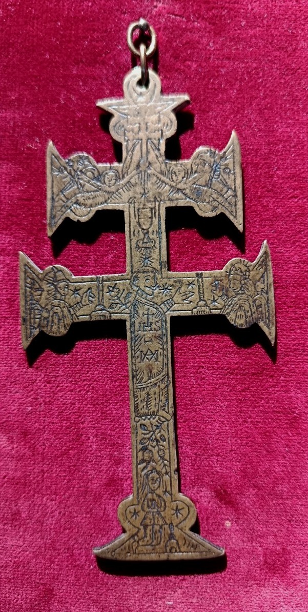 Croix de Pèlerin ou Croix de Caravaca en bronze 17 ème ?-photo-4