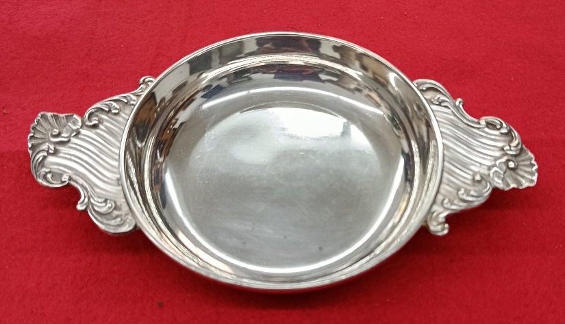 Coupelle à oreilles en argent Minerve XIX