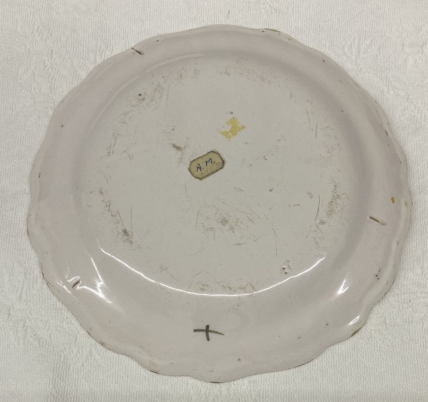 Assiette en faïence de Moustiers XVIII-photo-2