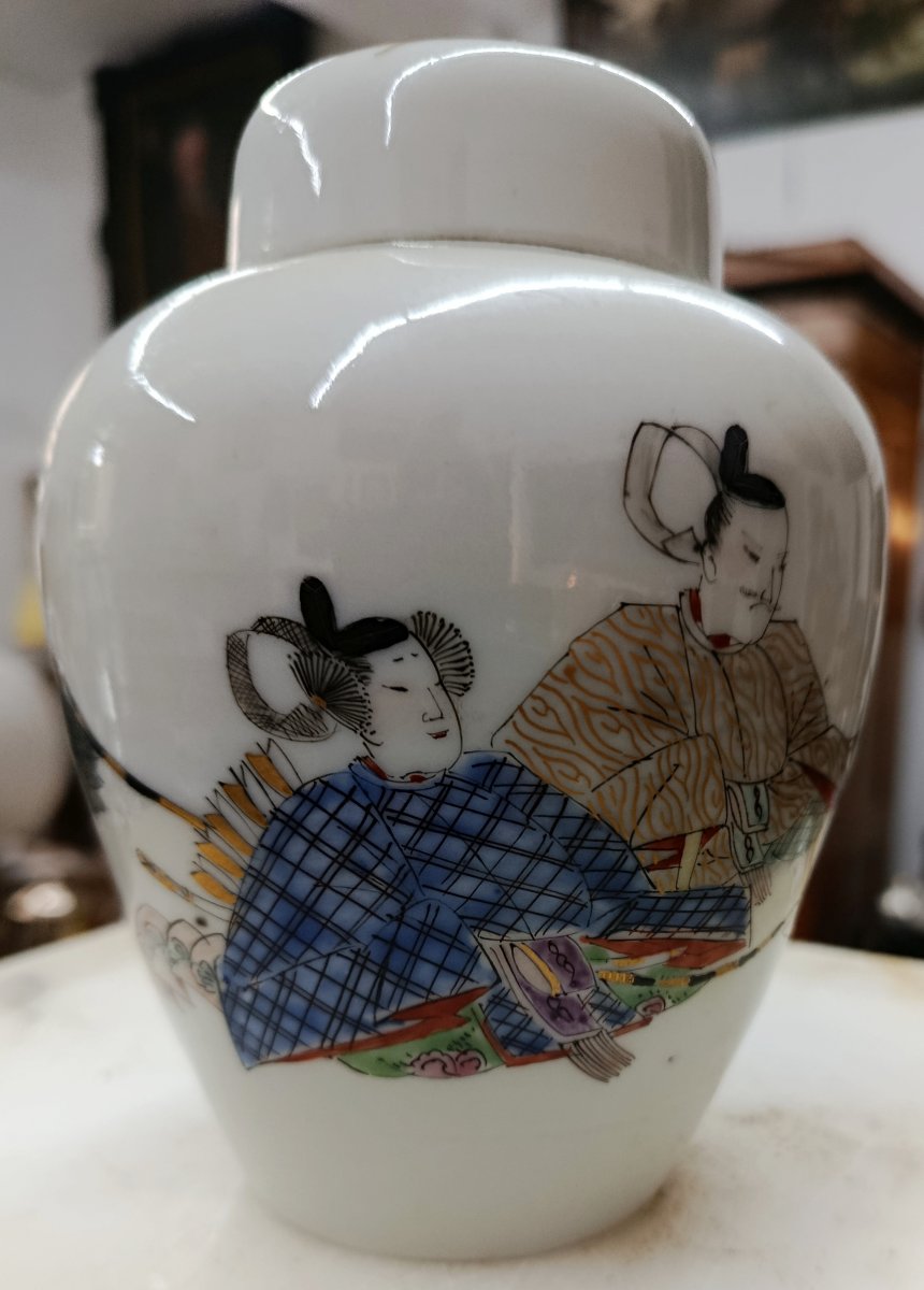 19th-century Japanese Porcelain Ginger Jar-photo-4