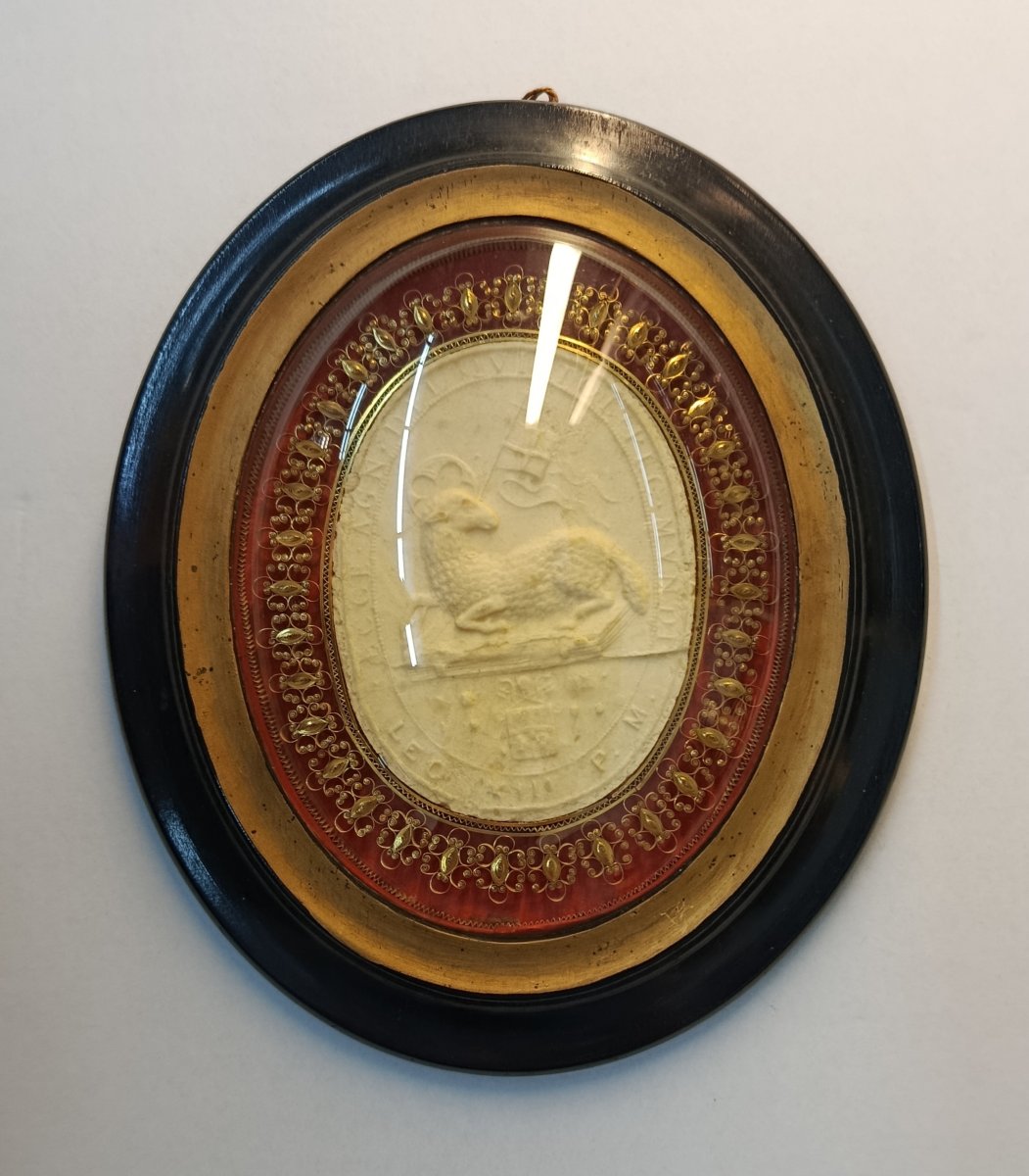 "agnus Dei" Reliquary In An Oval Medallion, 19th Century