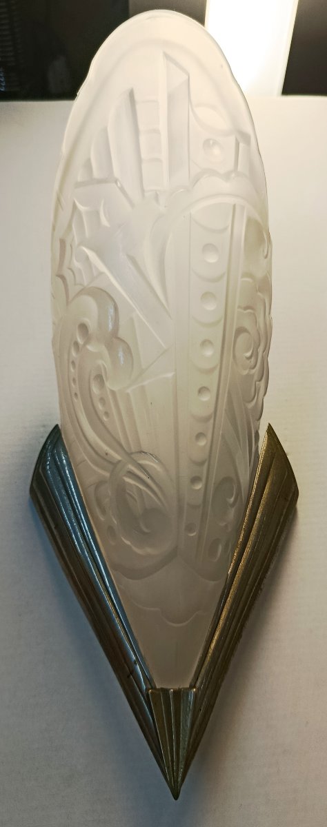 Pair Of Art Deco Wall Sconces Made Of Molded Pressed Glass, 1930-photo-3