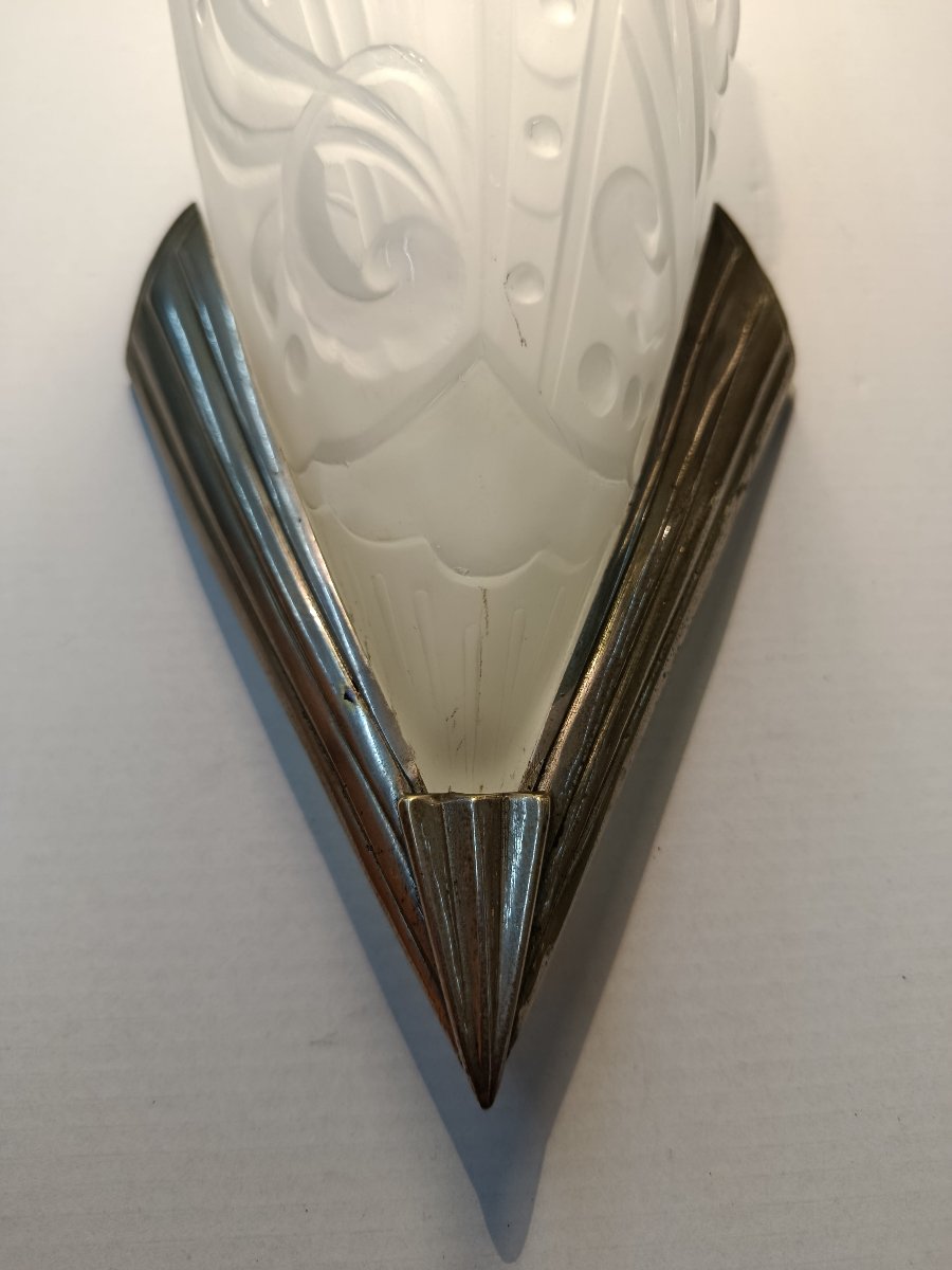 Pair Of Art Deco Wall Sconces Made Of Molded Pressed Glass, 1930-photo-1