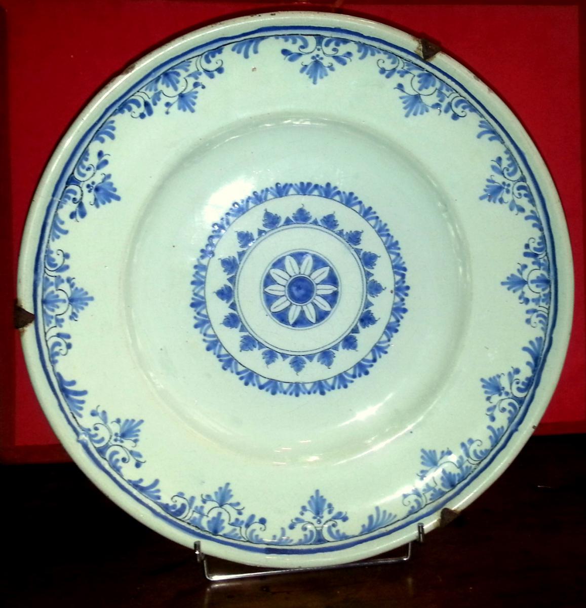 Grand En Faience De Rouen XVIII ème Siècle