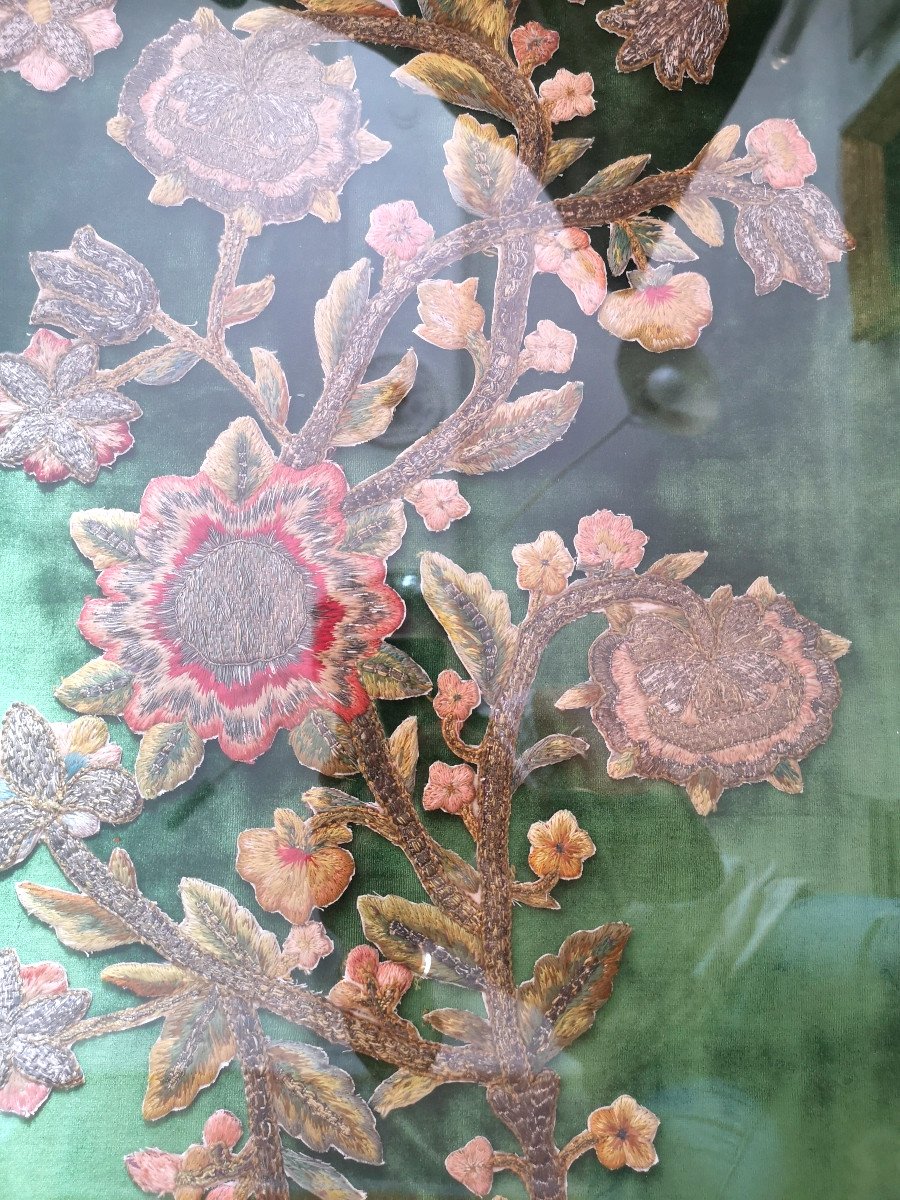 Bouquet Of Flowers In Embroidery Late Eighteenth Early Nineteenth-photo-3