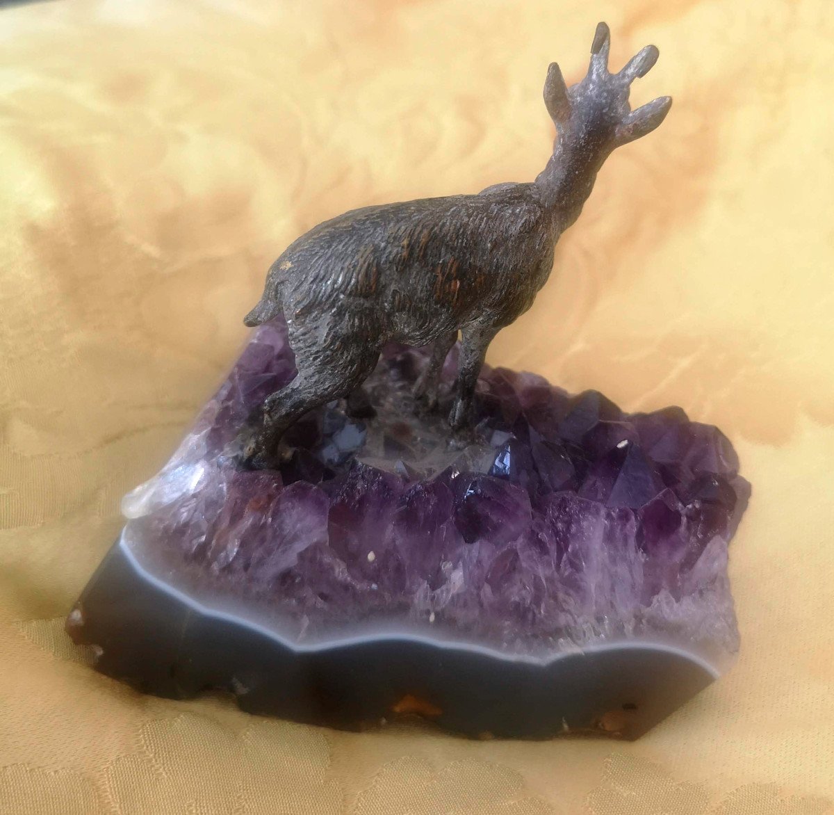 Small Patinated Bronze Chamois On Amethyst Base Early Twentieth-photo-4