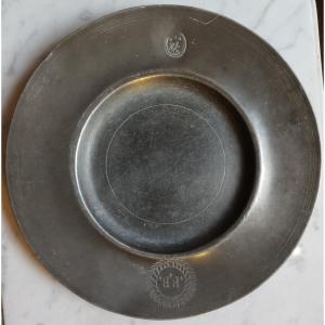Pewter Dish Called "à La Cardinale" Armorié XVIII Century