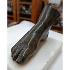 Pied en bronze XIX