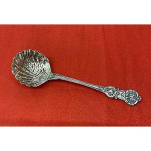 Saupoudreuse en argent poinçon Minerve