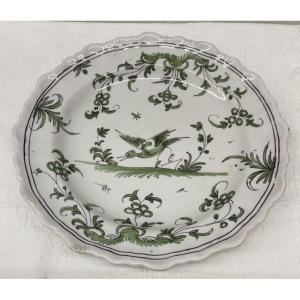 Assiette en faïence de Moustiers XVIII