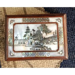 Wooden Box With Mother-of-pearl Inlay And Asian-style Decoration