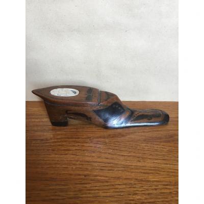 Shoe-shaped Snuff Bottle