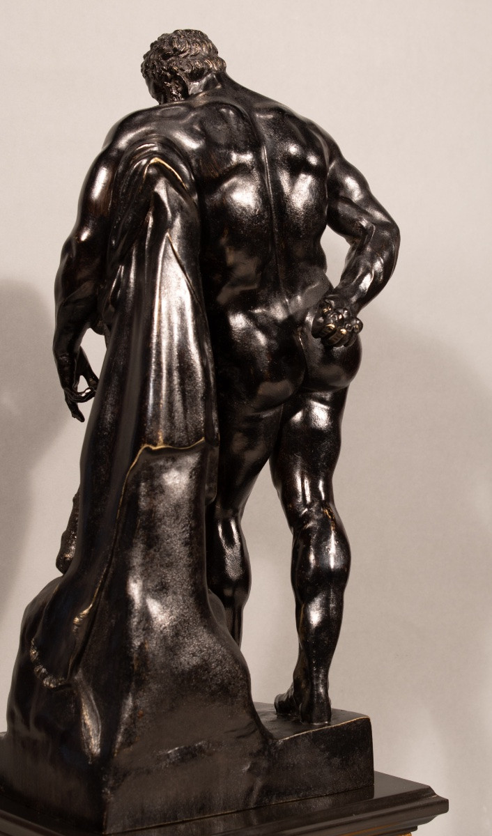 Hercule Farnèse. Sculpture en Bronze, France ou Italie fin du XVIIIème Siècle.-photo-1