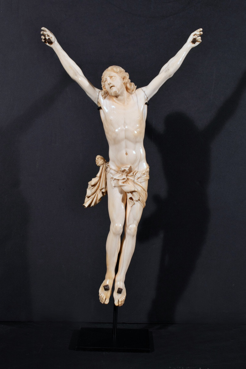 Christ In Ivory - Sculpture In The Round. France, 17th Century
