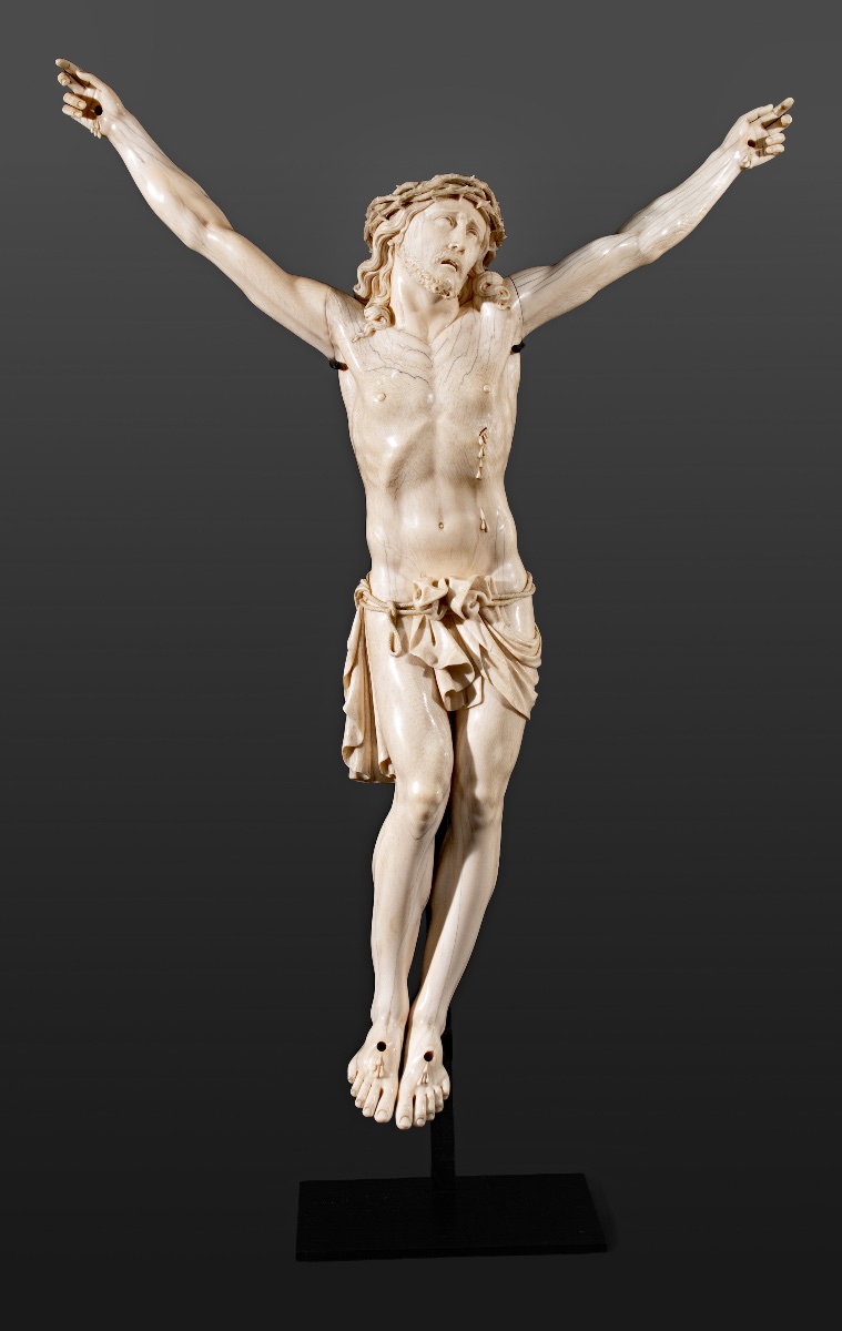 Large Christ In Ivory - Paris Workshop, First Half Of The XIXᵉ Century