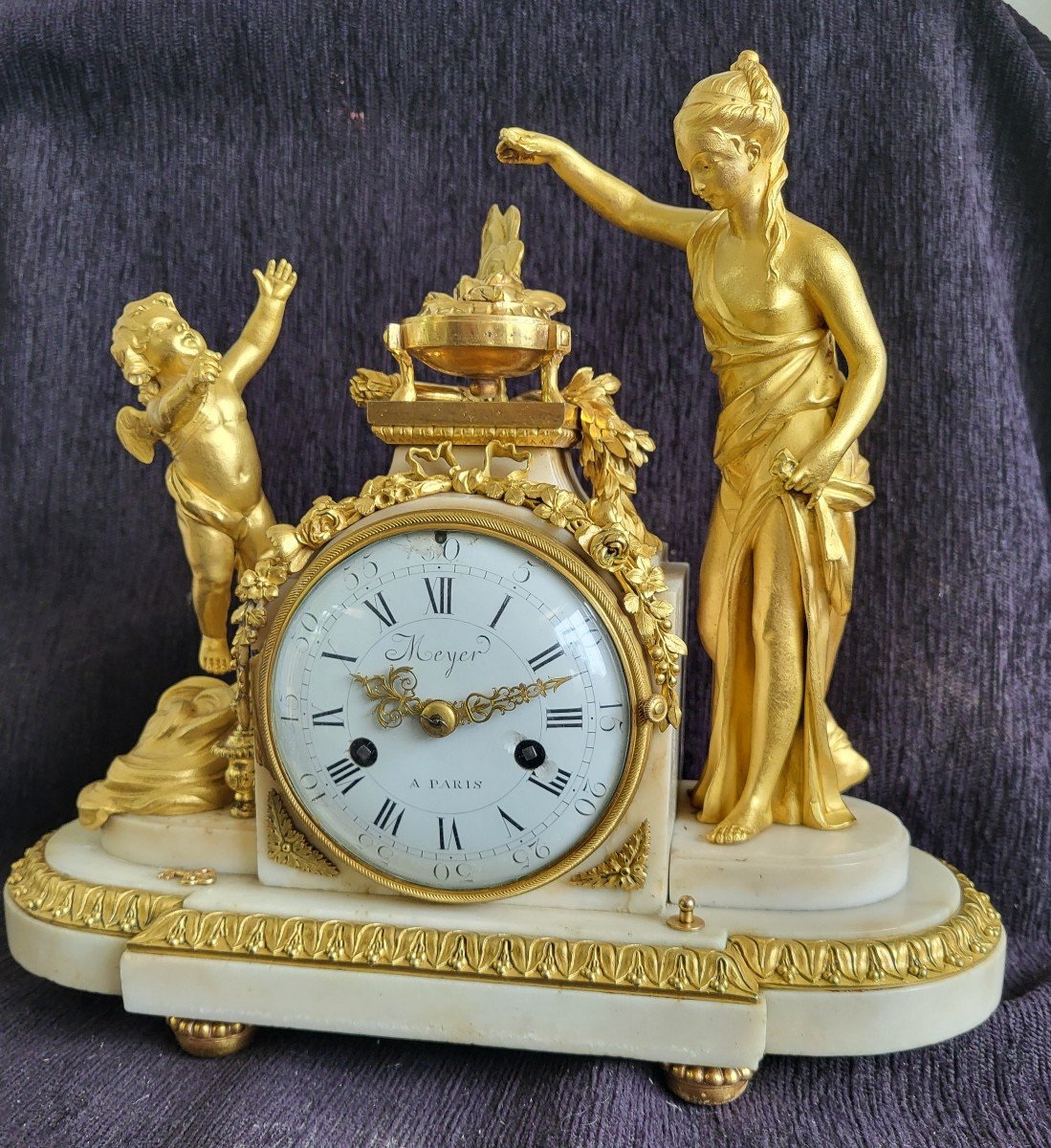 Pendule Venus et l'Amour  Bronze Doré Signee Meyer à Paris époque Louis XVI  XVIII E 