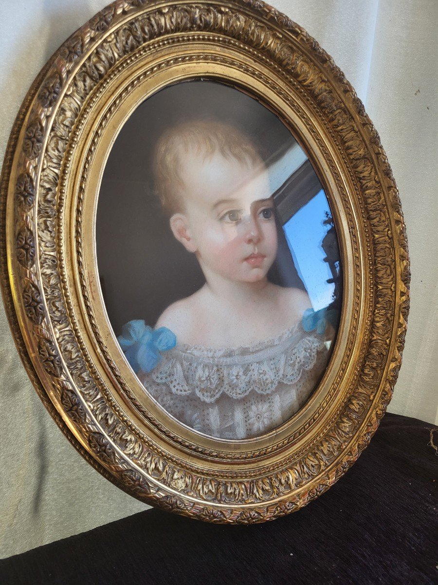 19th Century French School Pastel Portrait Of Young Child Golden Wood Frame -photo-1