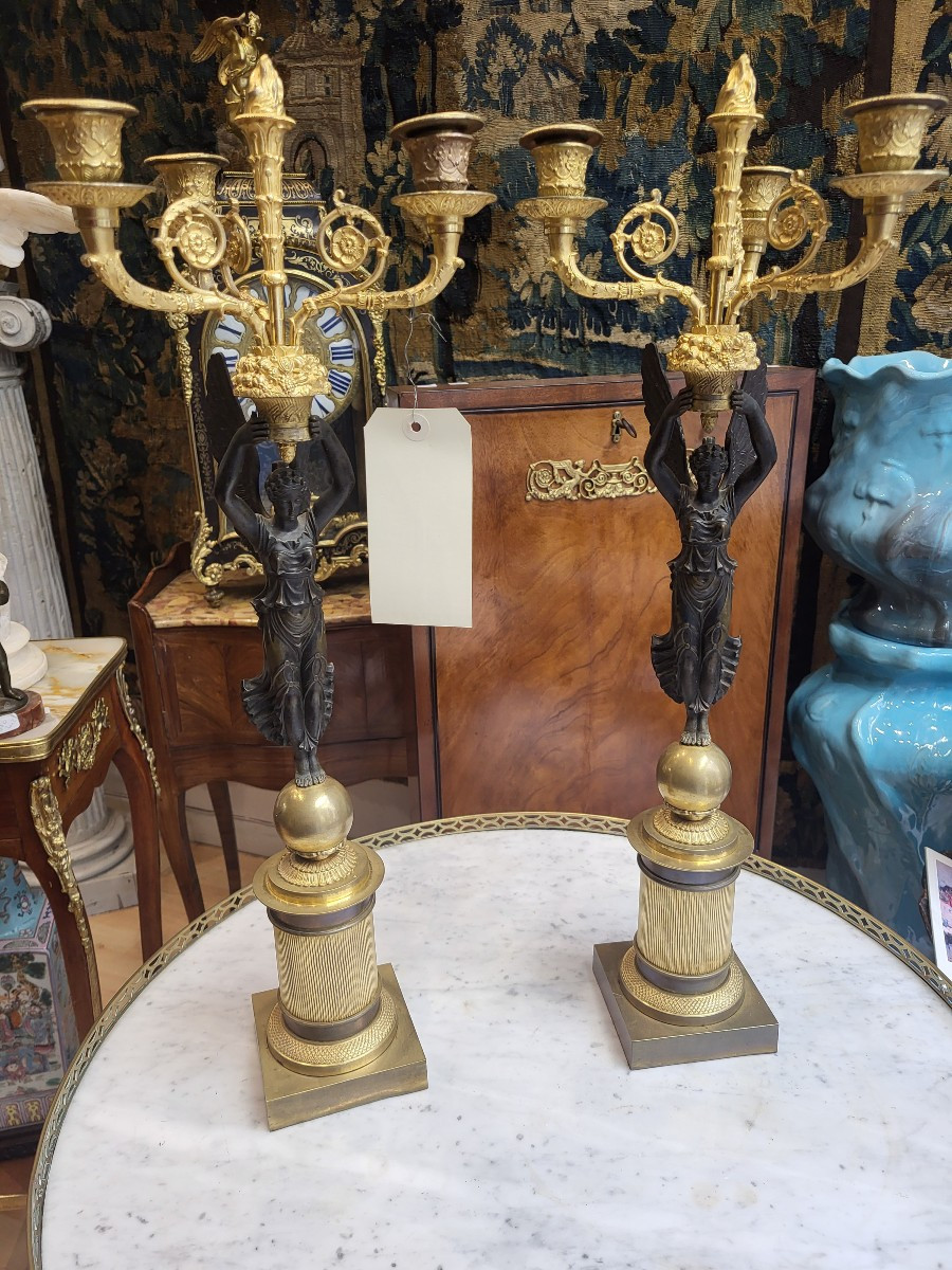 Paire De  Candélabres  Aux Victoires Ailées Ep Empire  H64cm
