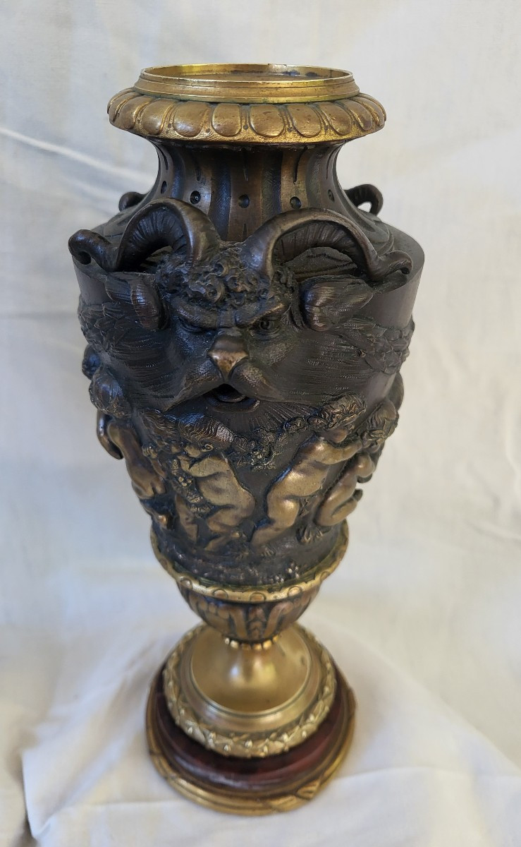 Paire de vases bronze doré  Clodion  époque XIXe Siècle -photo-3