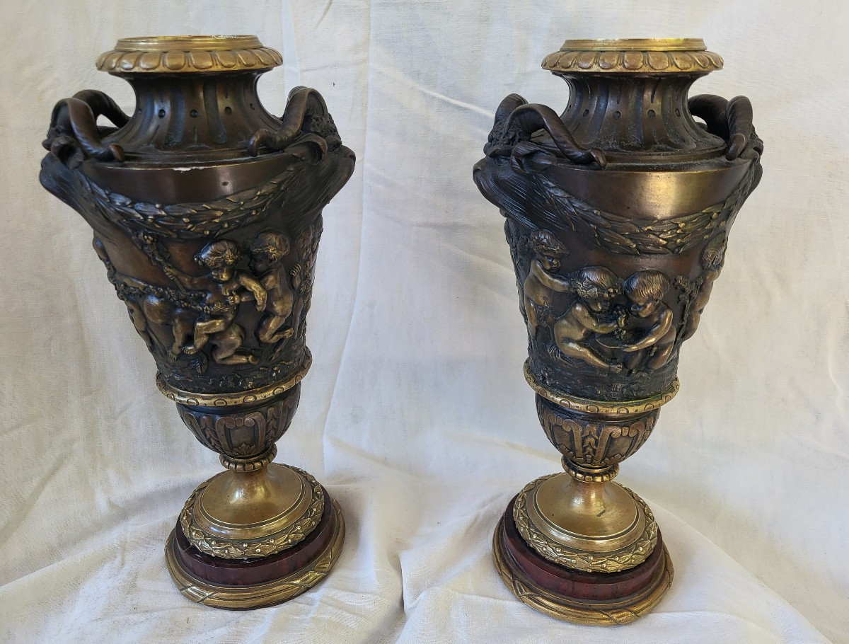 Paire de vases bronze doré  Clodion  époque XIXe Siècle 