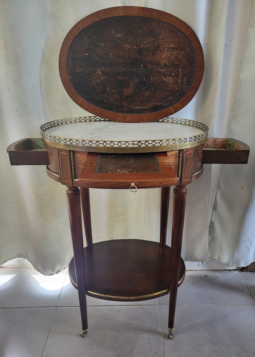Small Mahogany Hot Water Bottle Table, Louis XVI Period, 18th Century 