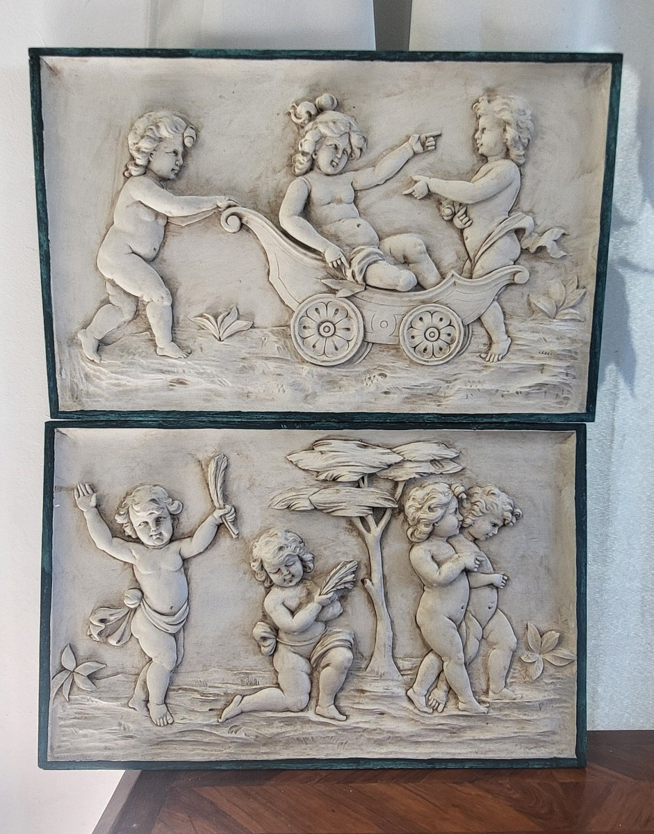 Paire de sculptures bas relief  Les Amours sv Clodion 