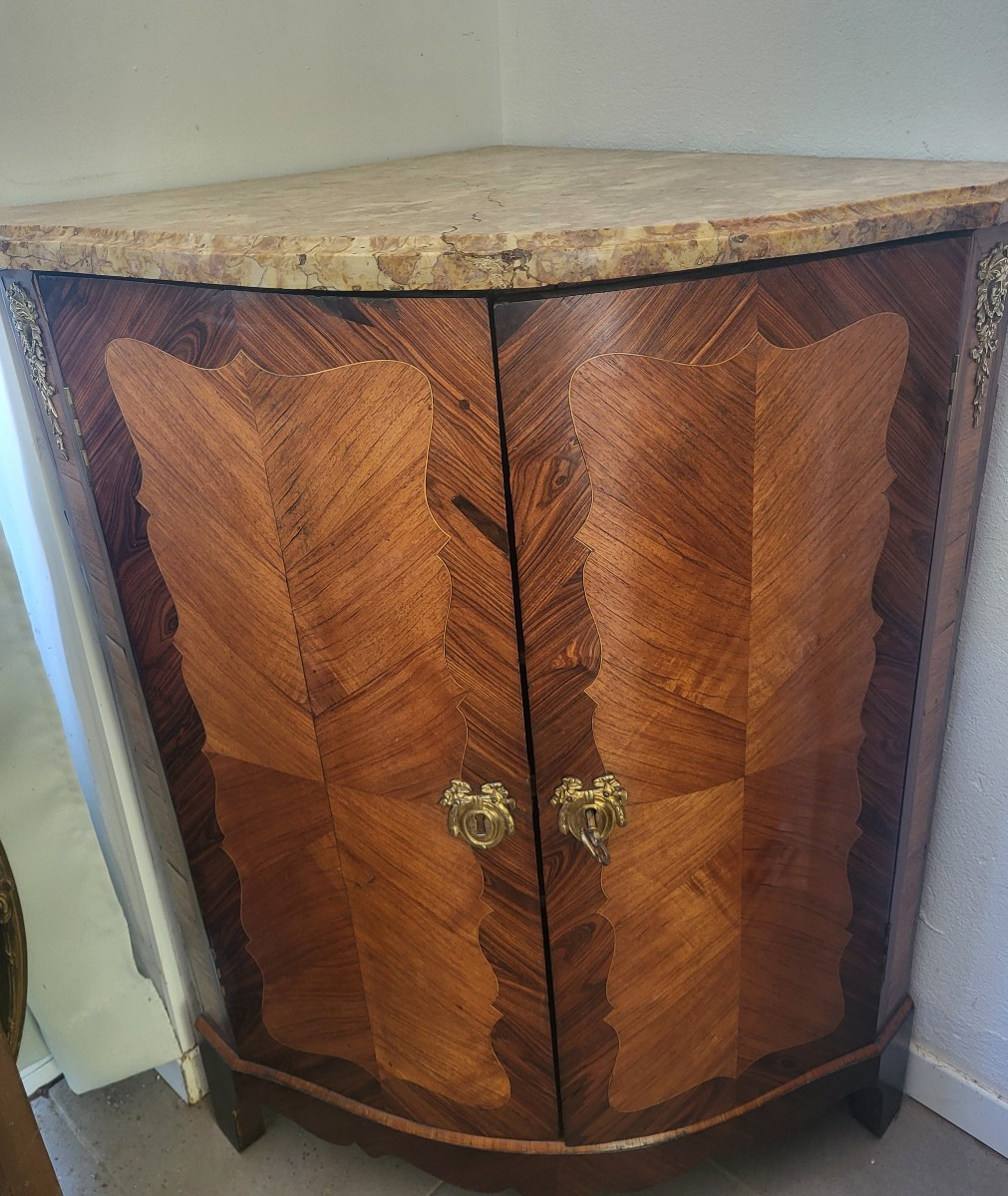 Pair Of Louis XV Marquetry Corner Cabinets, 18th Century -photo-2