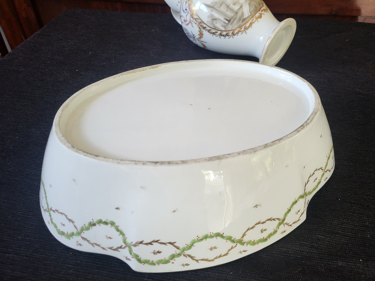 Paris Porcelain Toilet Service, Louis XVI Period, 18th Century -photo-5