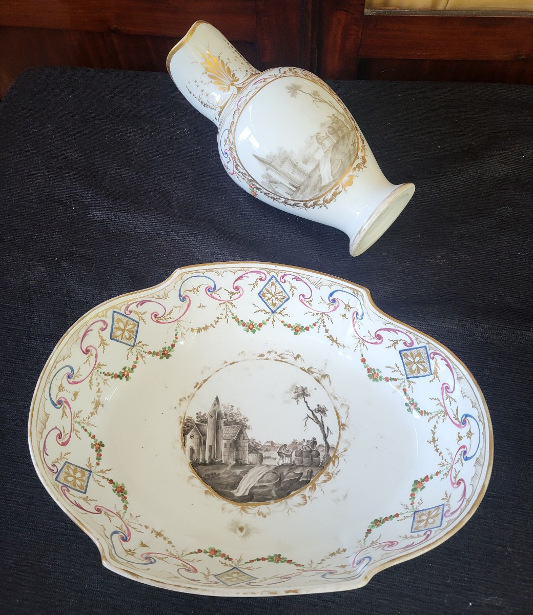 Paris Porcelain Toilet Service, Louis XVI Period, 18th Century -photo-7