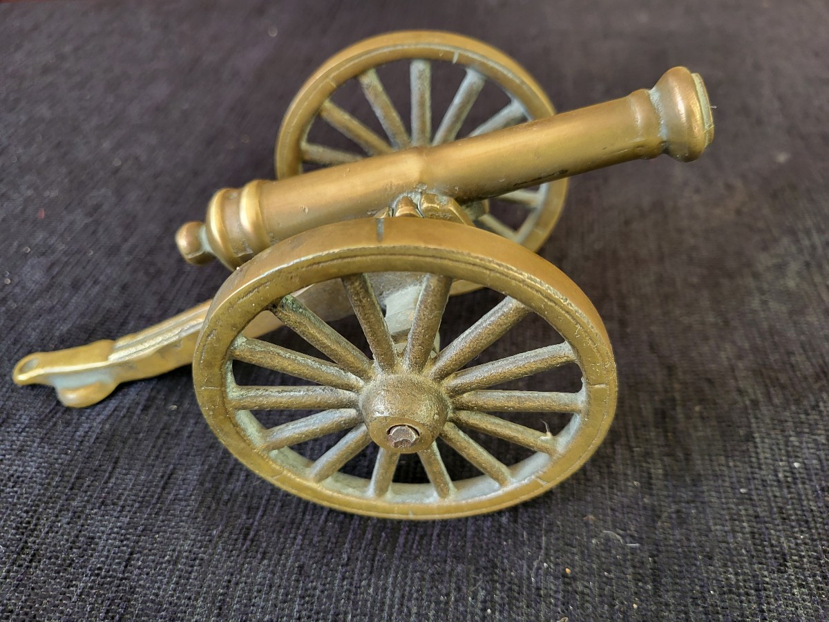 Canon de table bronze époque XIXe siècle 