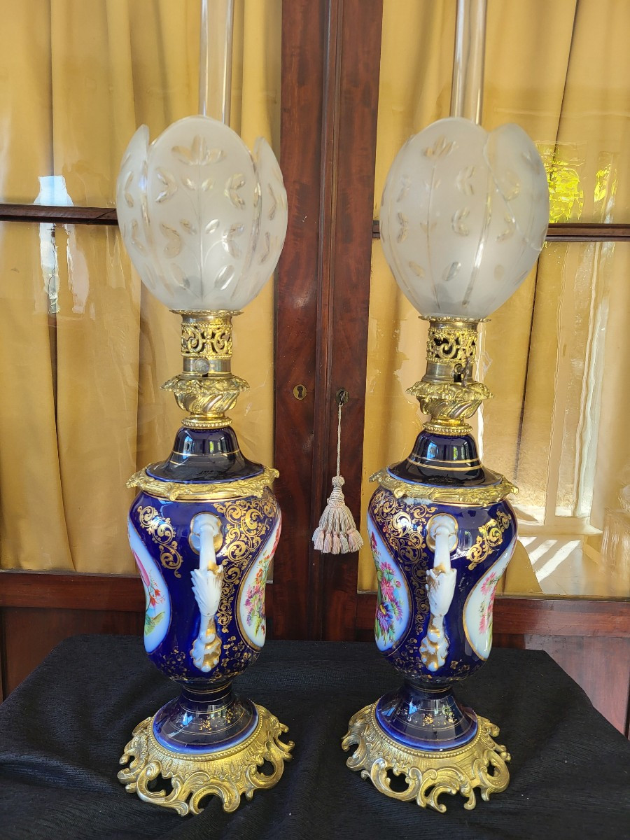 Pair Of Large Paris Porcelain And Bronze Oil Lamps, Napoleon III Period -photo-7