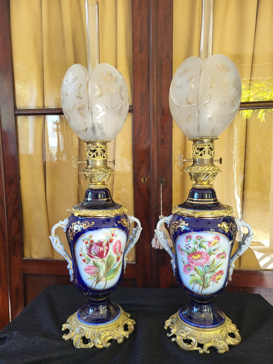 Pair Of Large Paris Porcelain And Bronze Oil Lamps, Napoleon III Period -photo-8