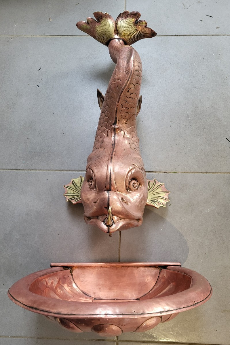 Grande fontaine murale au Triton fin XVIII e début  XIXe siècle 