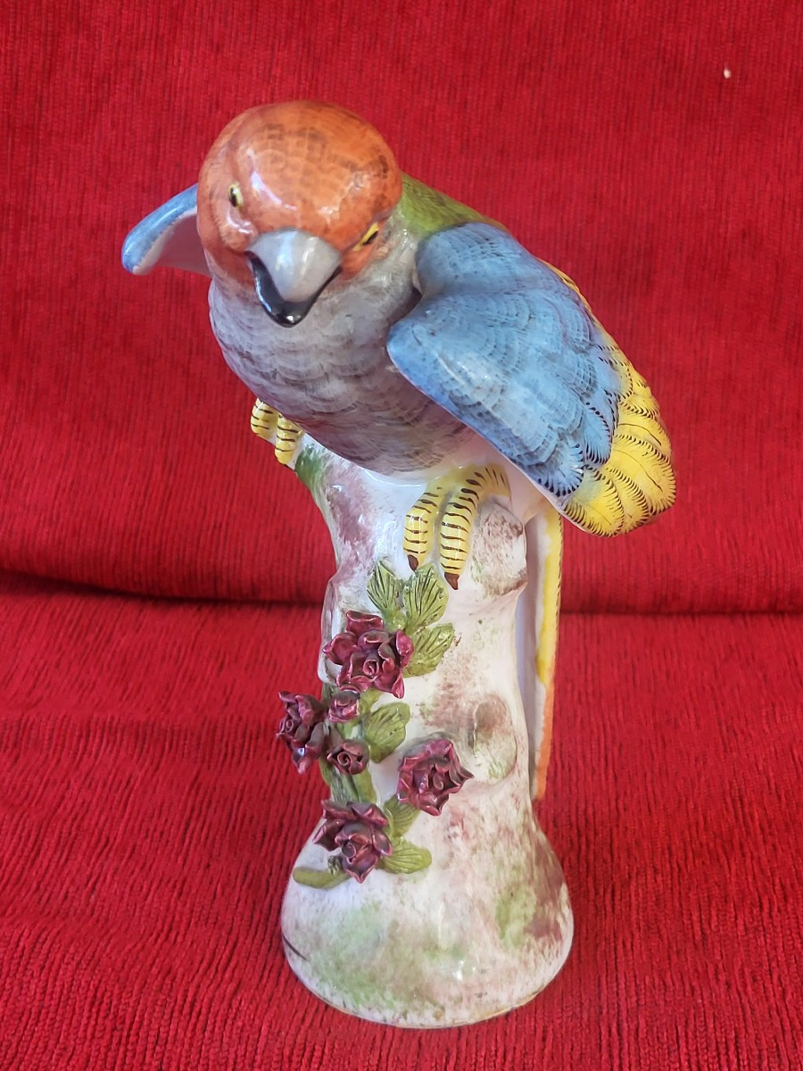 Perroquet  porcelaine  de Locre Paris époque XIXe 