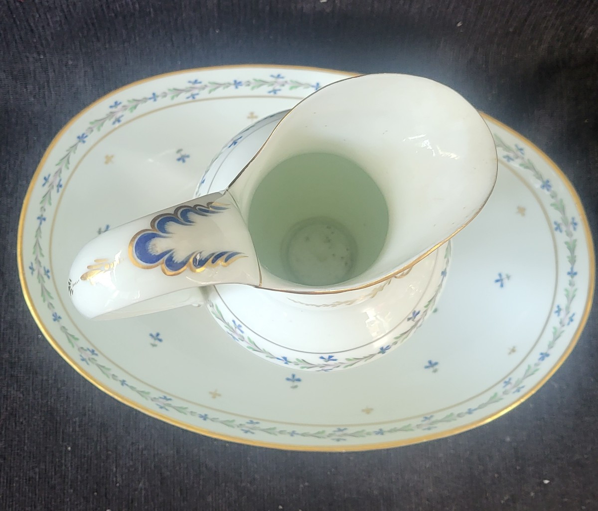 Service  de toilette  porcelaine  au barbeau époque Louis XVI fin XVIII e -photo-3