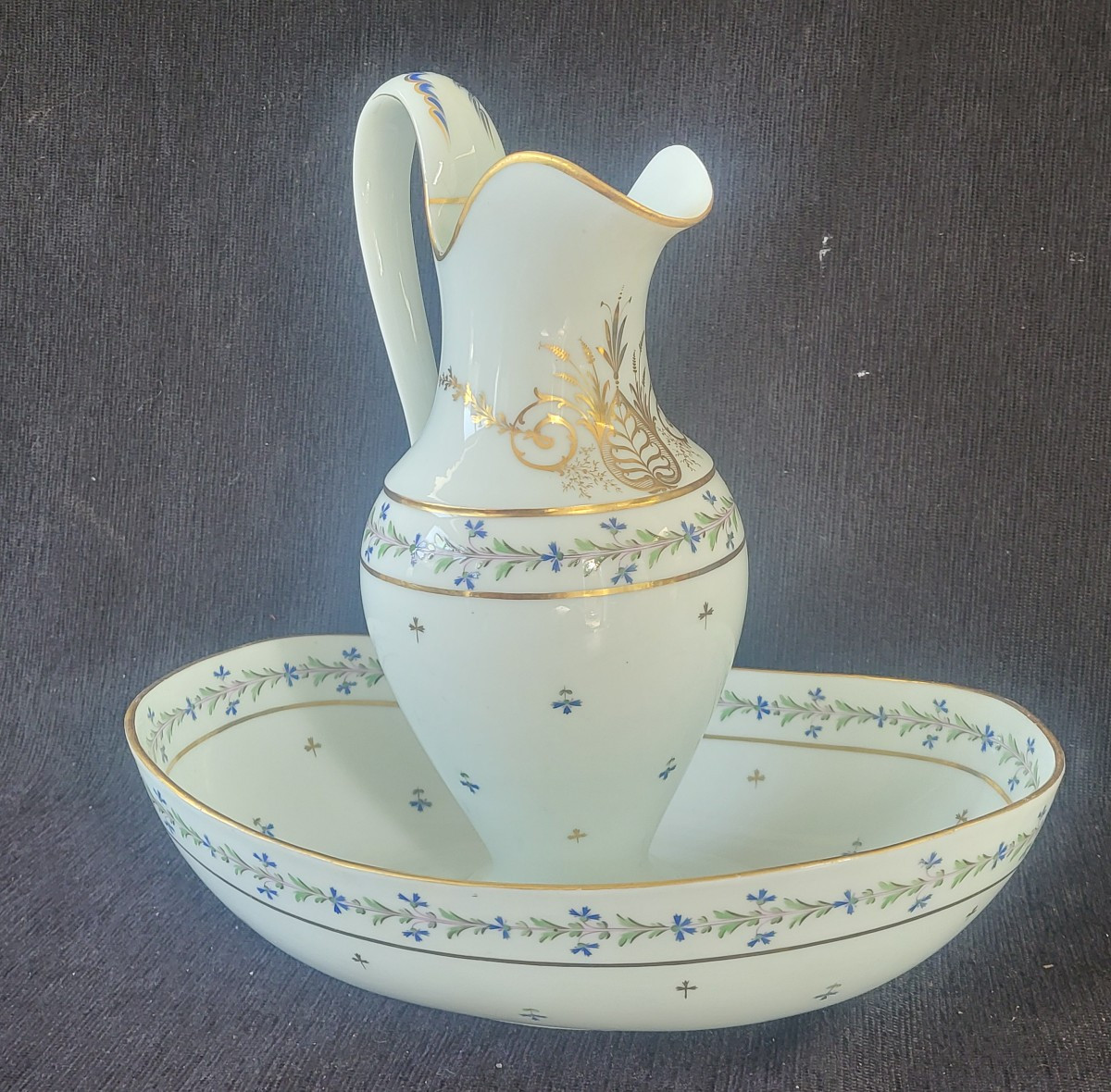 Service  de toilette  porcelaine  au barbeau époque Louis XVI fin XVIII e -photo-8