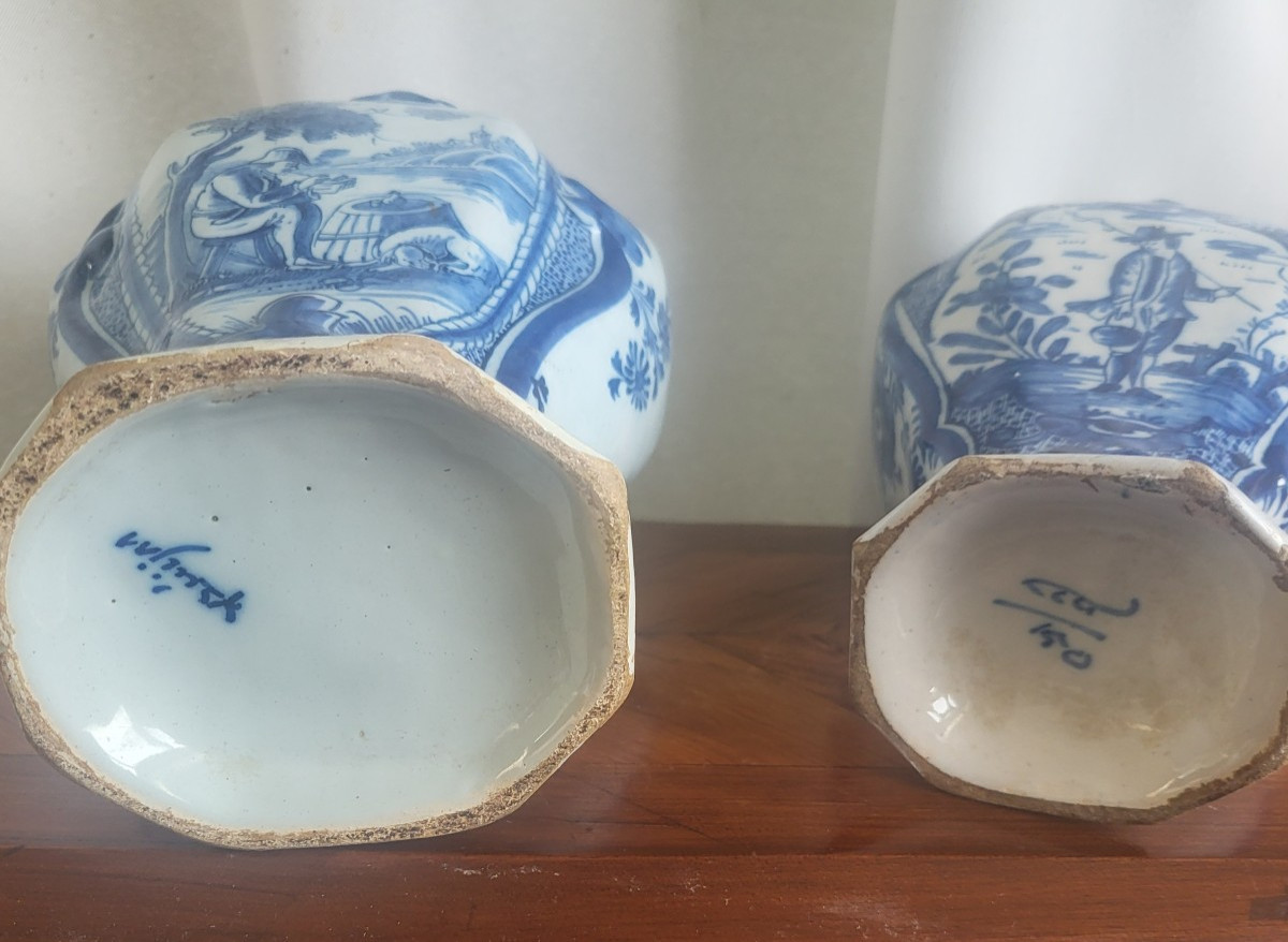 Two Delft Vases, 18th/19th Century -photo-3