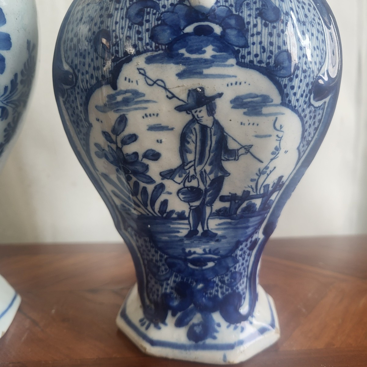 Two Delft Vases, 18th/19th Century -photo-4